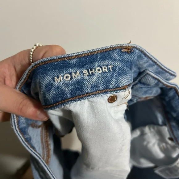 American Eagle  Mom Shorts - Picture 4 of 4